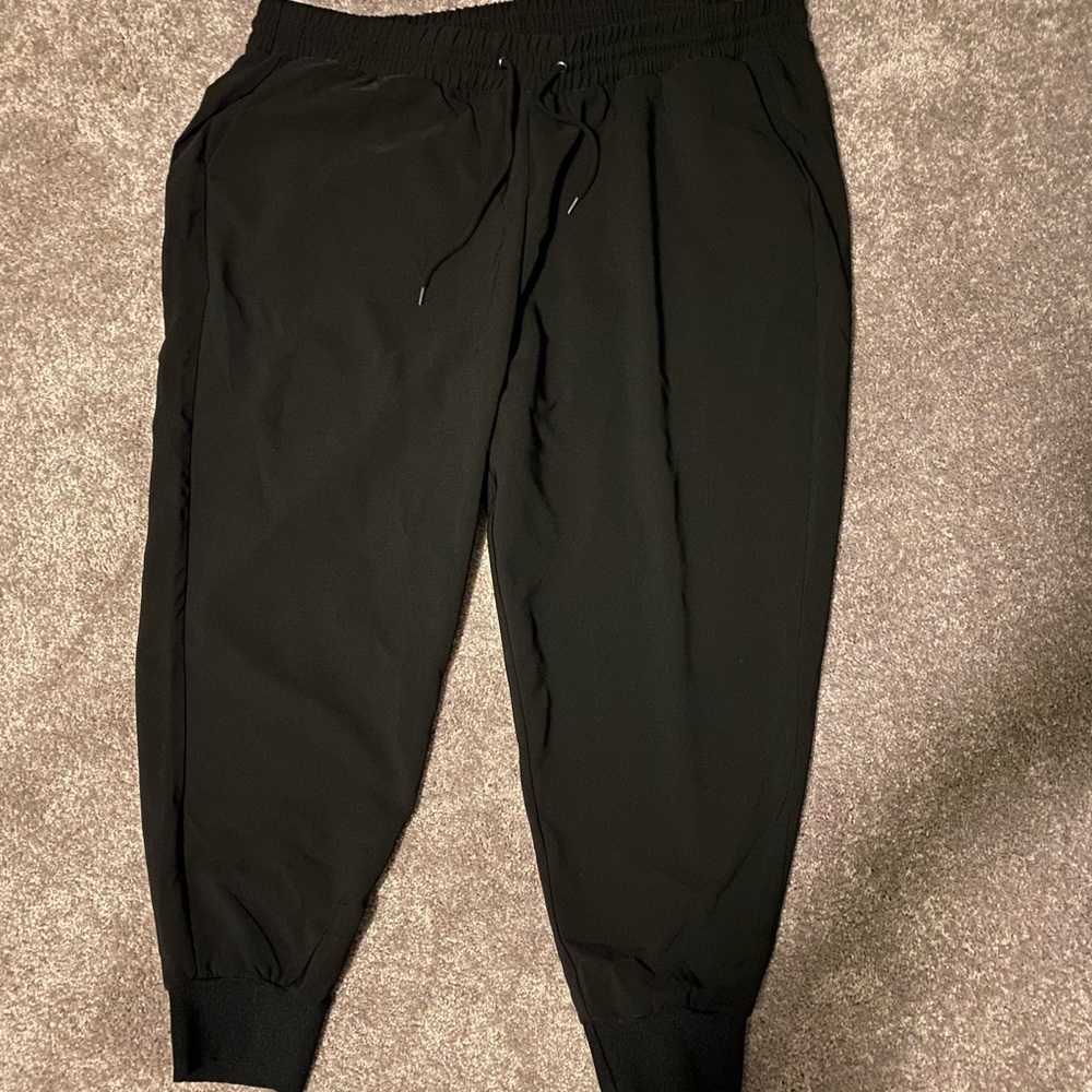 TORRID: Relaxed fit crop jogger/dressy twill black